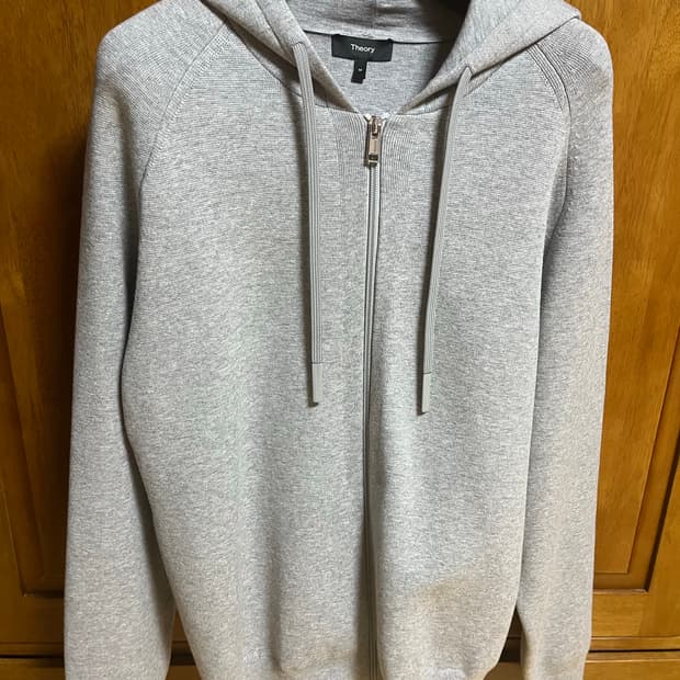 띠어리 자고후드 집업 M사이즈 새상품 판매합니다.