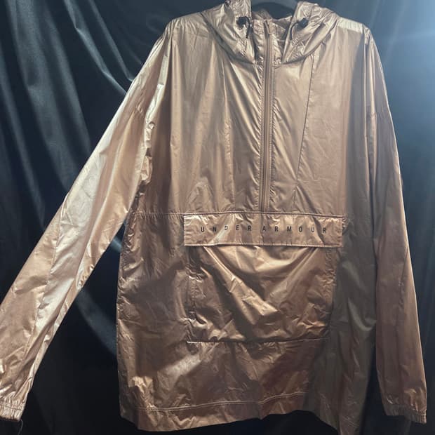언더아머 아노락 바람막이