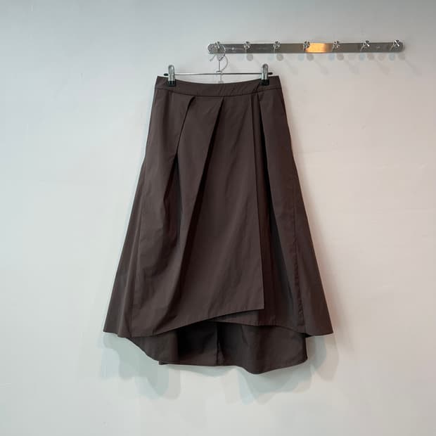 브라운 언발 플레어 스커트