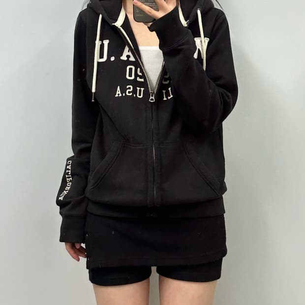 후아유 y2k 와투케 블랙 후드집업