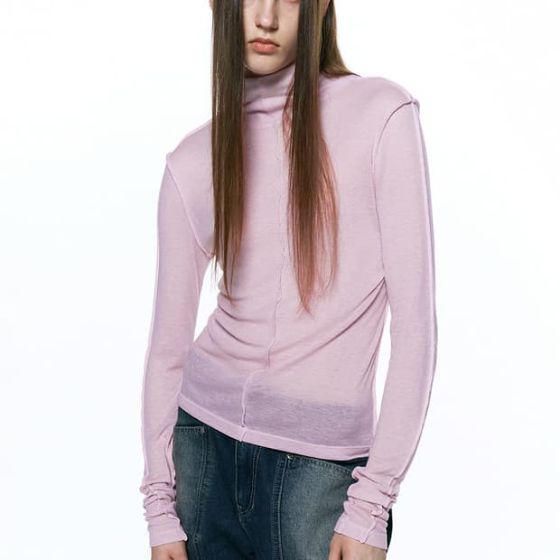 인사일런스우먼-라인 포인트 터틀넥