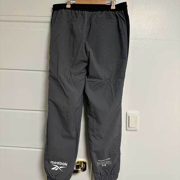 발란사 리복 트랙팬츠 그레이