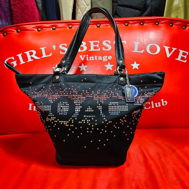 코치(COACH) 스페셜 에디션 홀리데이 나일론 토트백