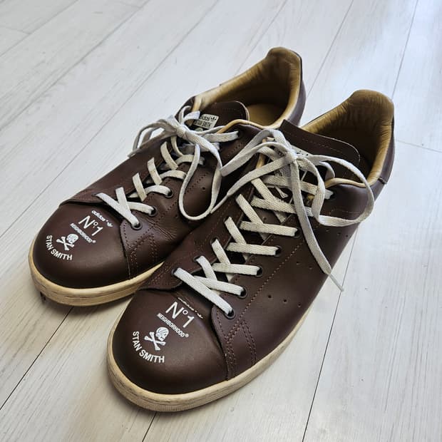 아디다스 X 네이버후드 스탠스미스 285