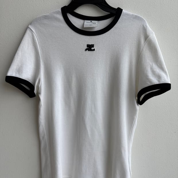 Courreges 꾸레쥬 콘트라스트 화이트 블랙 티셔츠