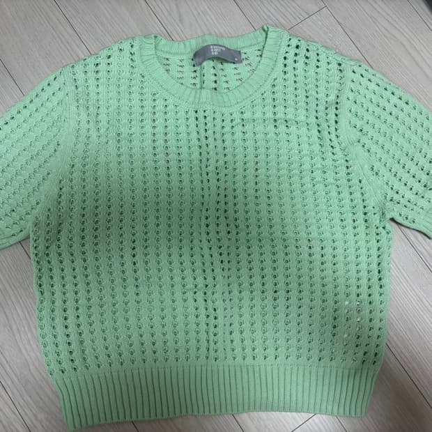 에잇세컨즈 유니크 그물 반팔니트