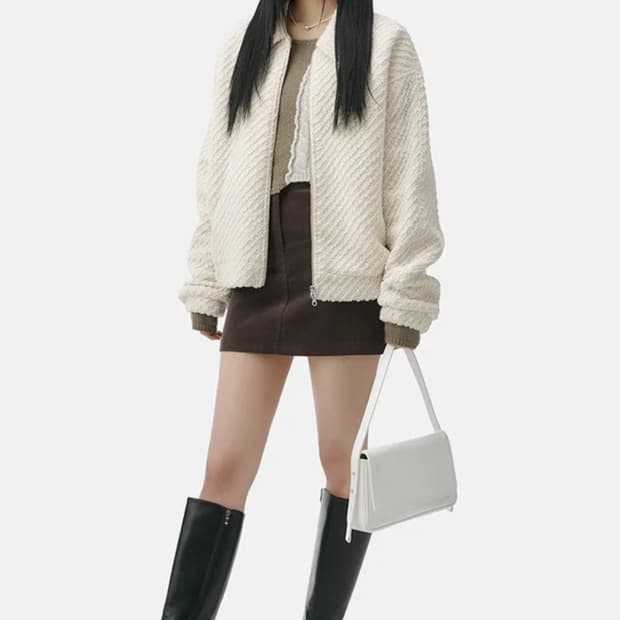 인사일런스 벨루치 벌키 자카드 아이보리 자켓