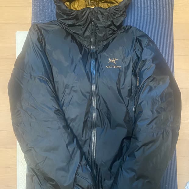 아크테릭스 패딩 파이어비 AR 24K 블랙 M사이즈 팝니다 교환가능