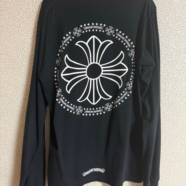 크롬하츠 ch 플러스 롱슬리브 l사이즈 