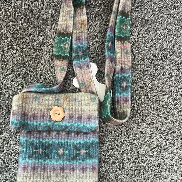 허그유어스킨 빈티지 미니니트백 vintage mini cross bag