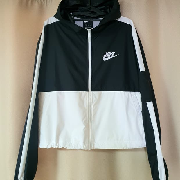 나이키 여성 우븐 크롭 자켓 66