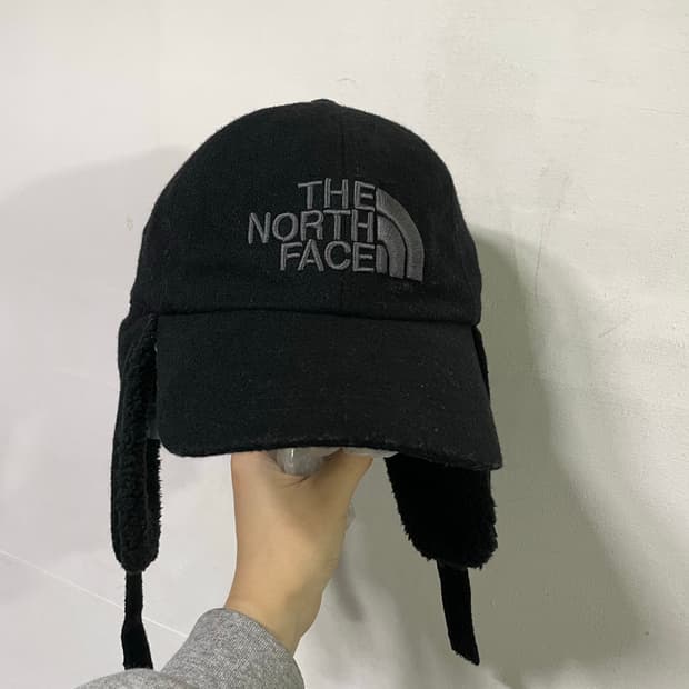 노스페이스 방한모 이어머프캡 군밤모자 털모자 희귀모델