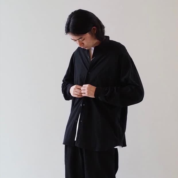 [2]코모리 25SS 블랙 코튼 저지 셔츠