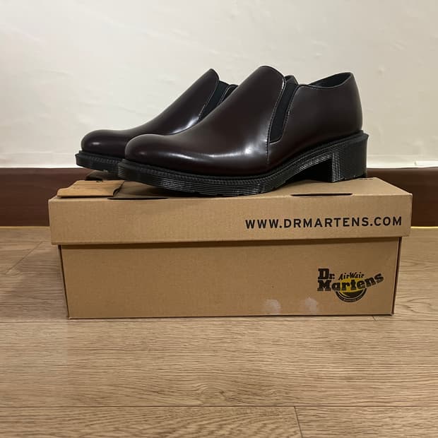 닥터마틴 로지나 새제품 230size