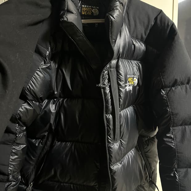 스투시 마운틴웨어 콜라보 패딩