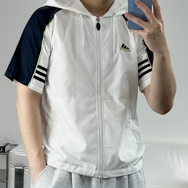 아디다스 사이드 라인 반팔 바람막이 M