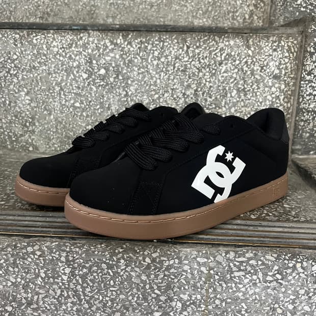 DC 스트라이커 슈즈