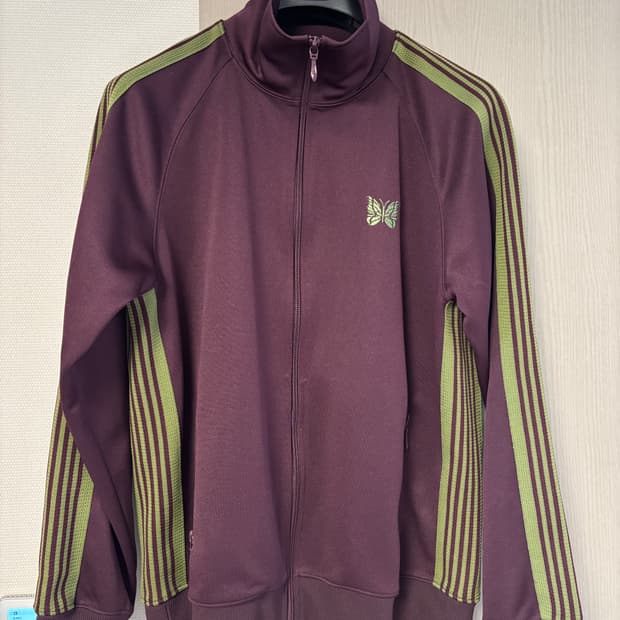 니들스 트랙자켓