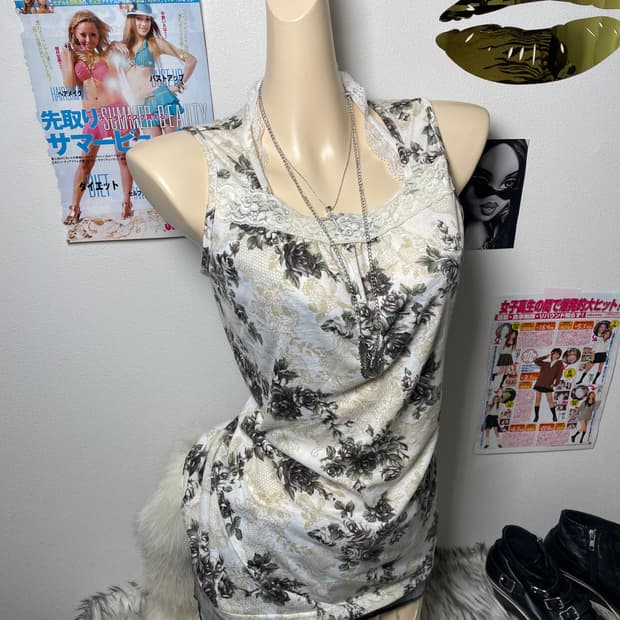 플라워 레이스 나시 슬리브리스