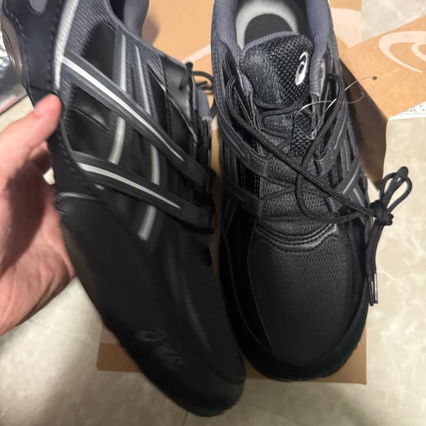 275사이즈 아식스 하이퍼싱크 블랙