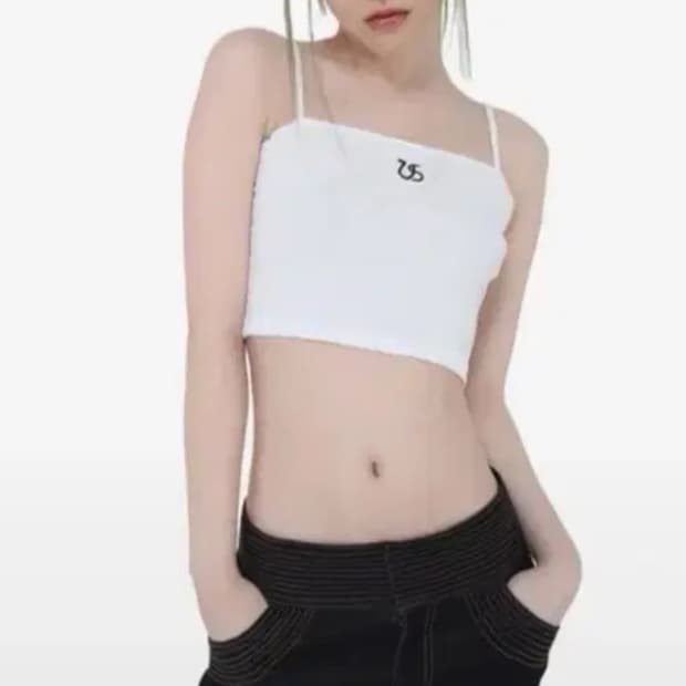 어글리쉐도우 시그니처 탱크 탑 나시