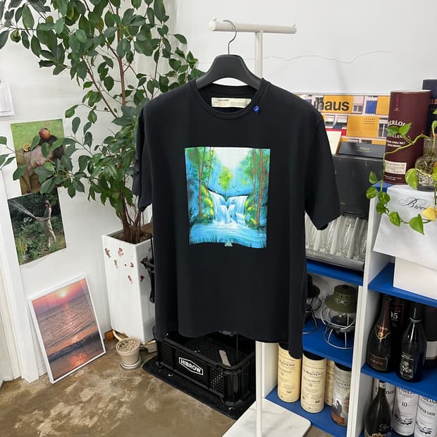 오프화이트 반팔 티셔츠 XS