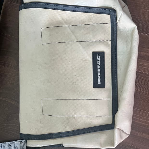 프라이탁 덱스터 올화이트