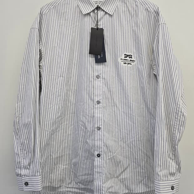 질스튜어트 뉴욕 x리처드 헤인즈 스트라이프셔츠.   싸이즈 105