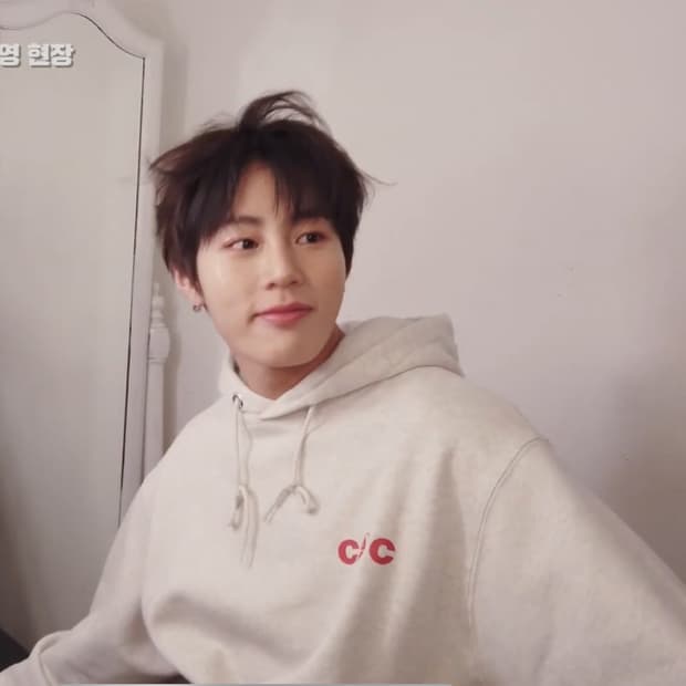 챈스챈스 멜란지 오버사이즈 기모 후드 M 하성운 착용