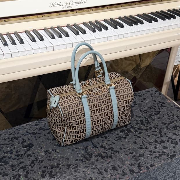 펜디 브라운 주카 블루 레더 트리빙 캔버스 보스턴백