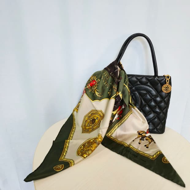 CELINE 셀린느 실크 스카프(86cm) [BF10453-482-01]