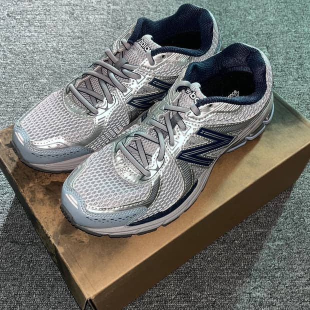 뉴발란스 860v2 아크틱 그레이 (250)
