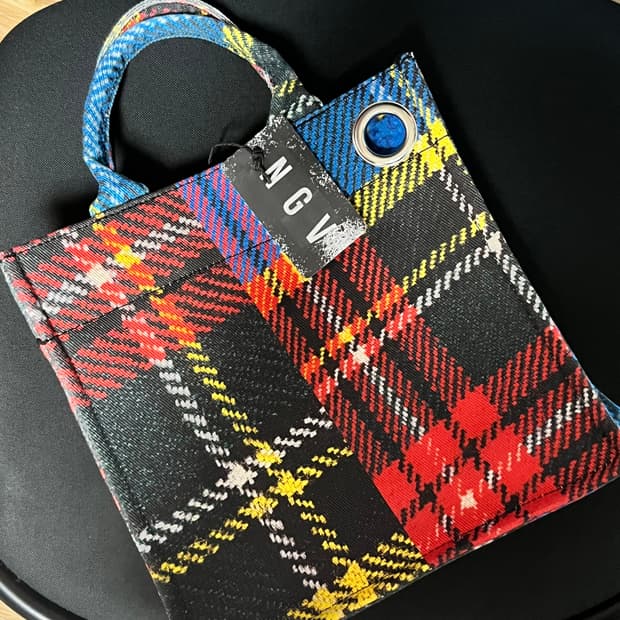 NGV 비비안웨스트우드 토트백