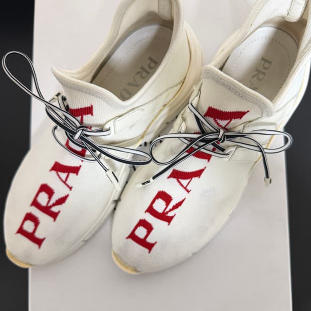 프라다 니트 스니커즈