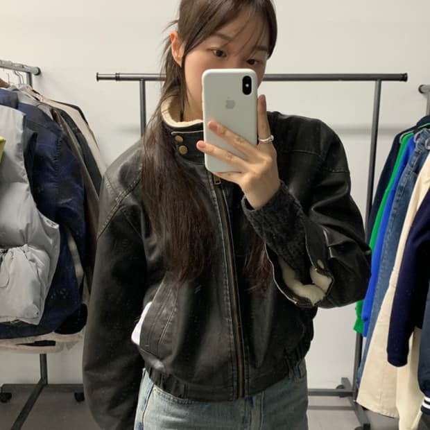 아워캐비넷 유어제이 릿킴 퍼안감 빈티지 레더 무스탕 (2번 시착)