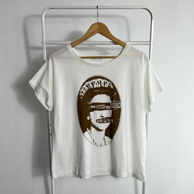 E Hyphen World Gallery 섹스피스톨즈