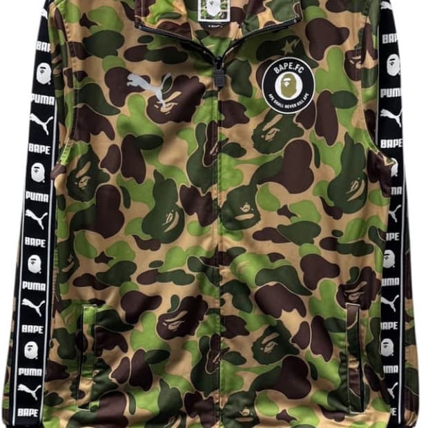 BAPE x PUMA 카모 트랙자켓 XS / 정가 27만 / 거의 새상품