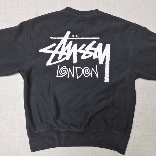 스투시 런던 맨투맨s