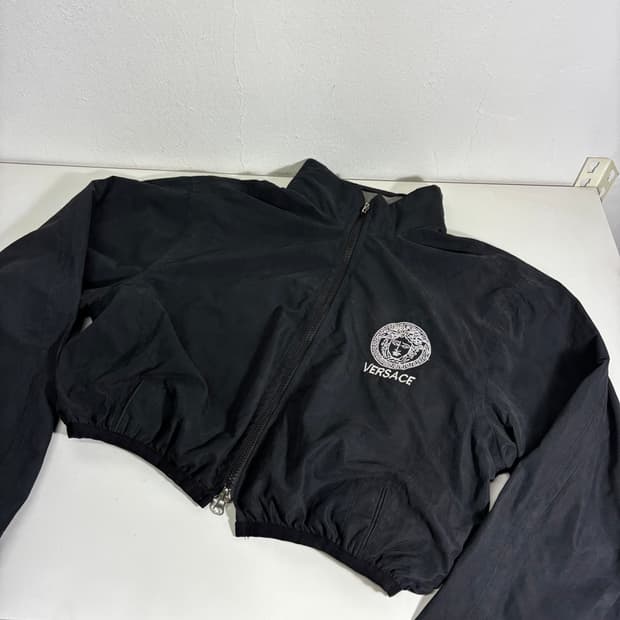 우먼FREE 베르사체 진스 꾸뒤르 메두사 리폼 크롭자켓