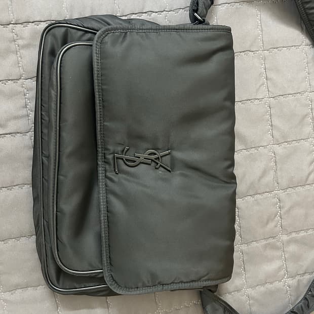 생로랑 나일론 니키 메신저백 라지