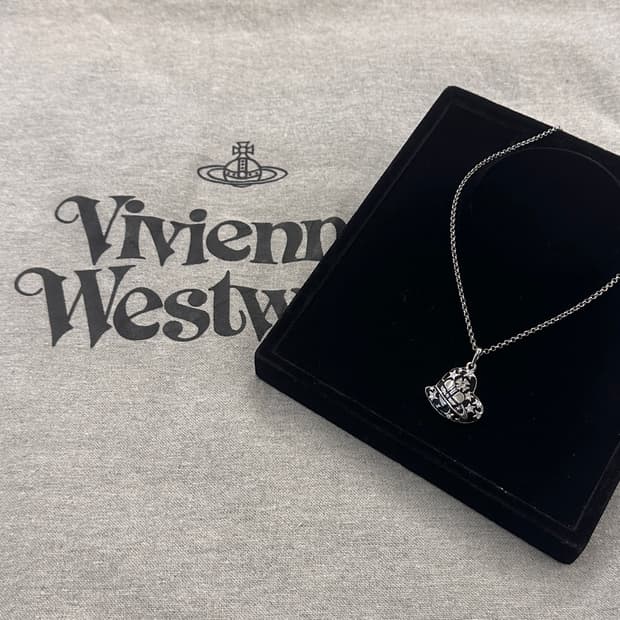 비비안웨스트우드 디아망떼 하트 목걸이
