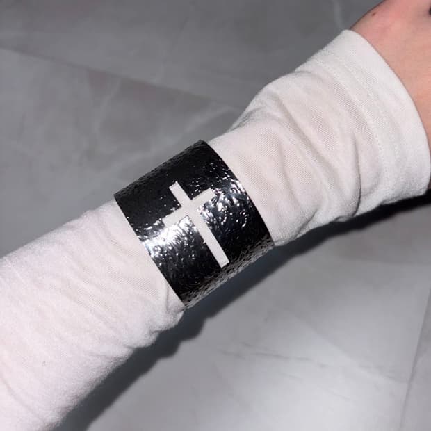 십자가 뱅글팔찌 cross bangle bracelet