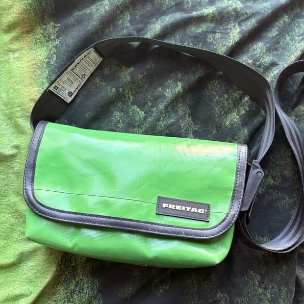 프라이탁 하파오 유광그린 (참기름)