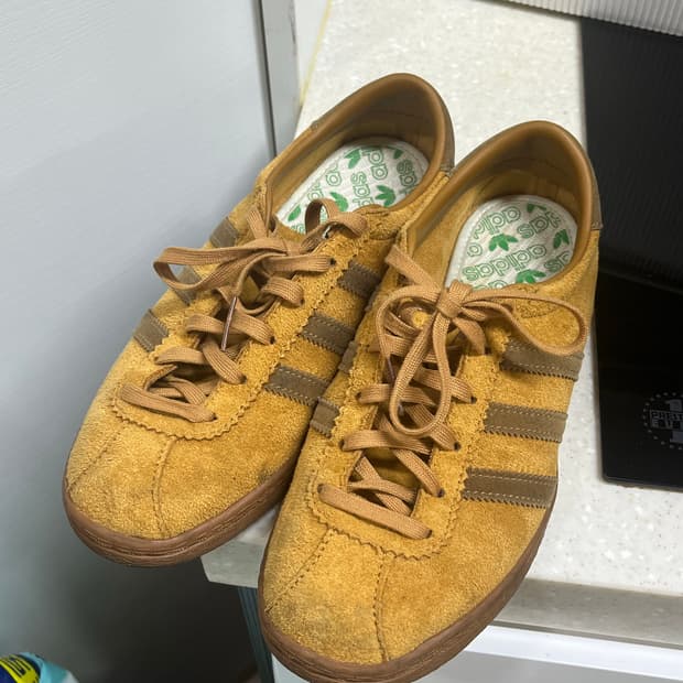 아디다스 토바코 데저트브라운