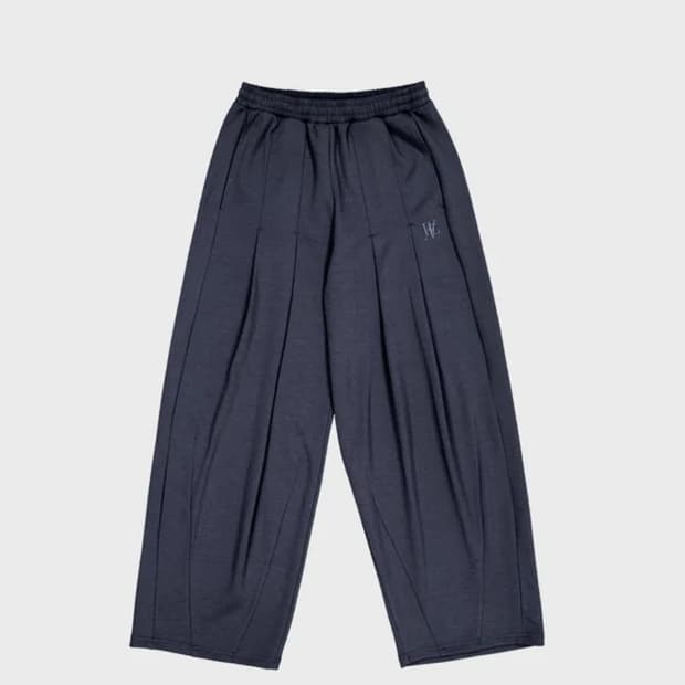 Two tuck wide fit sweat pants 우알롱 스웨트팬츠