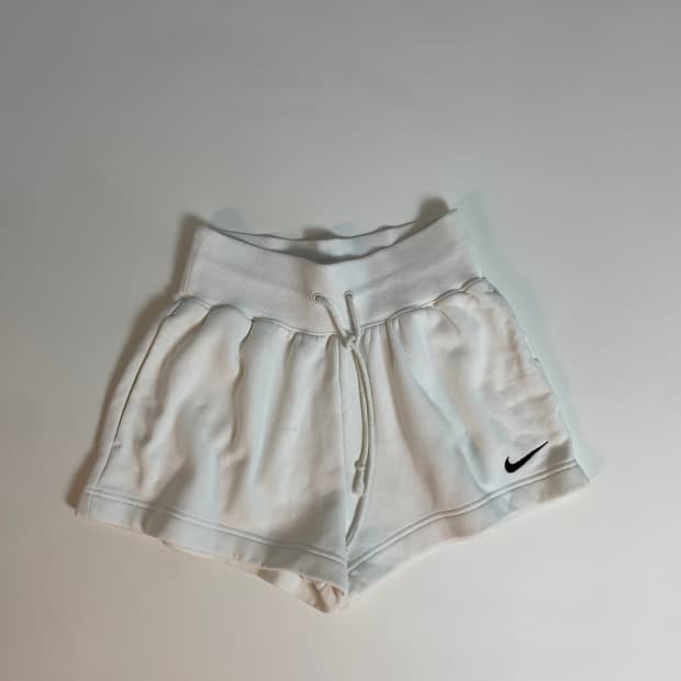 나이키 트레이닝 쇼츠