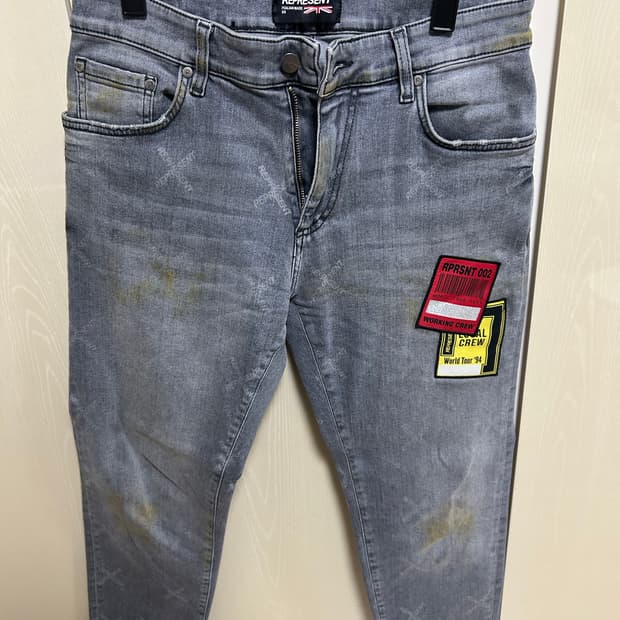 리프레젠트 그레이 패치진