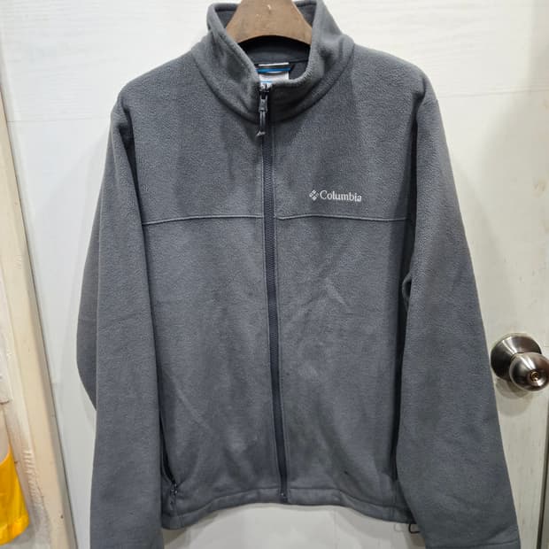 (M,95) Columbia 컬럼비아 후리스! 그레이 색상 후리스!