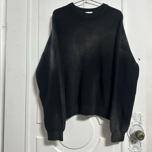 노매뉴얼 스프레이 다이드 니트