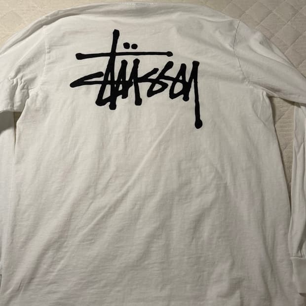 스투시 롱슬리브